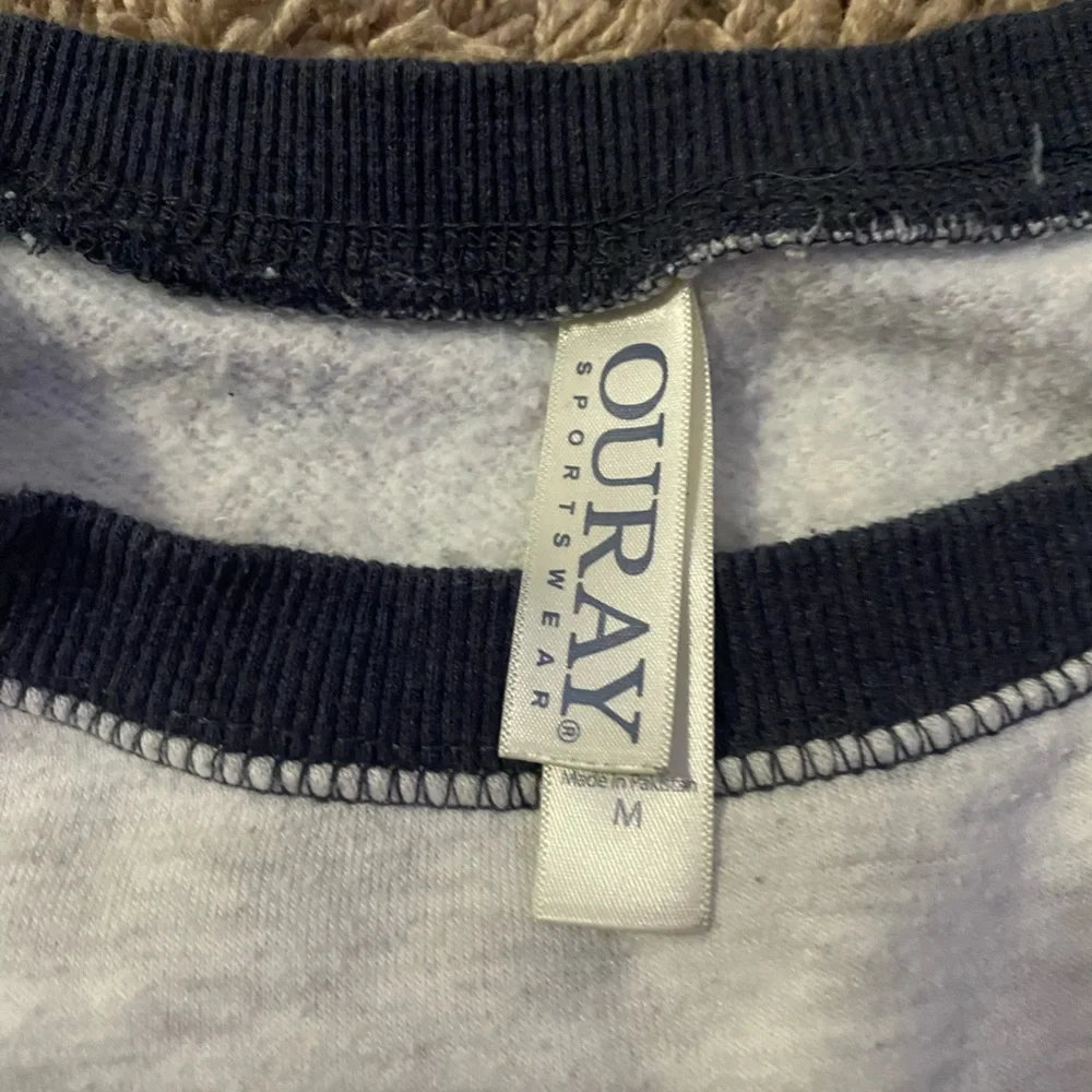 UCLA sweatshirt navy and white - Picture 2 of 2